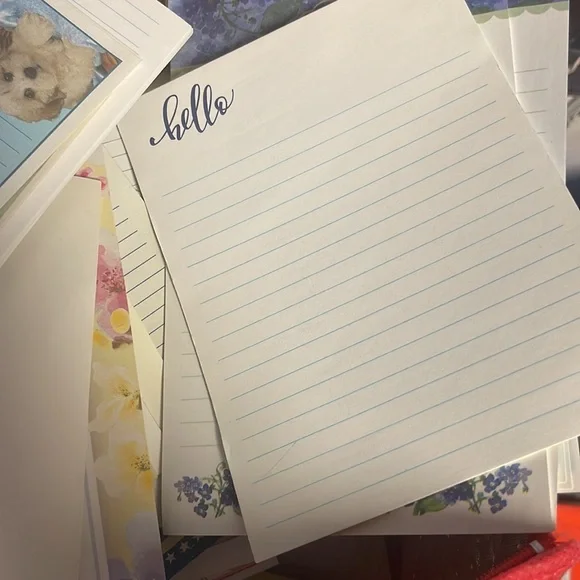 Bundle of 10 random notepads 🦋 🐱 🐶 🇺🇸 🎄 - Picture 3 of 13